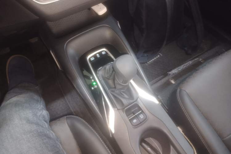 Used Toyota Corolla 2024 1.8L Smart Electric Hybrid Dual-Engine Elite Edition