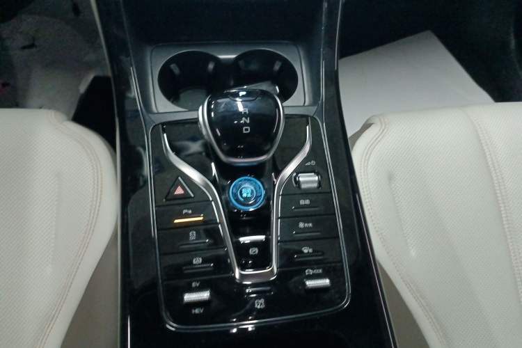 Used BYD Qin PLUS 2023 Champion Edition DM-i 55KM Leading Model
