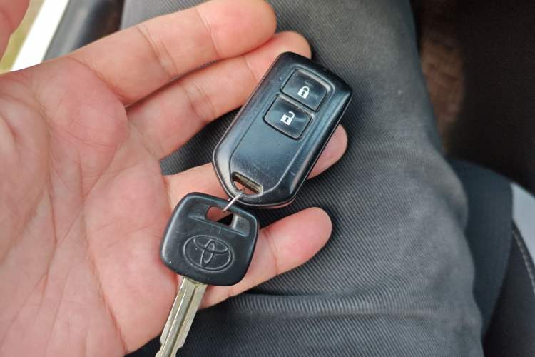 Used Toyota YARiS L 2021 X-Trail 1.5L CVT Leading Edition
