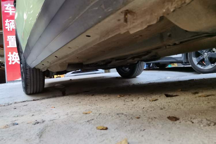 Used Dongfeng Aeolus Huge 2022 Mach Dual-Motor 1.5T MHD Dare-to-Dream Edition