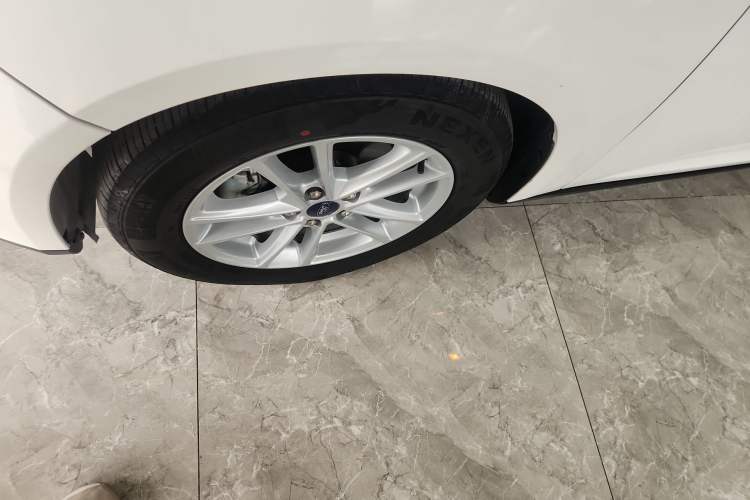 Used Ford Focus 2017 Hatchback 1.6L Automatic Fashion Edition Smart Drive Version