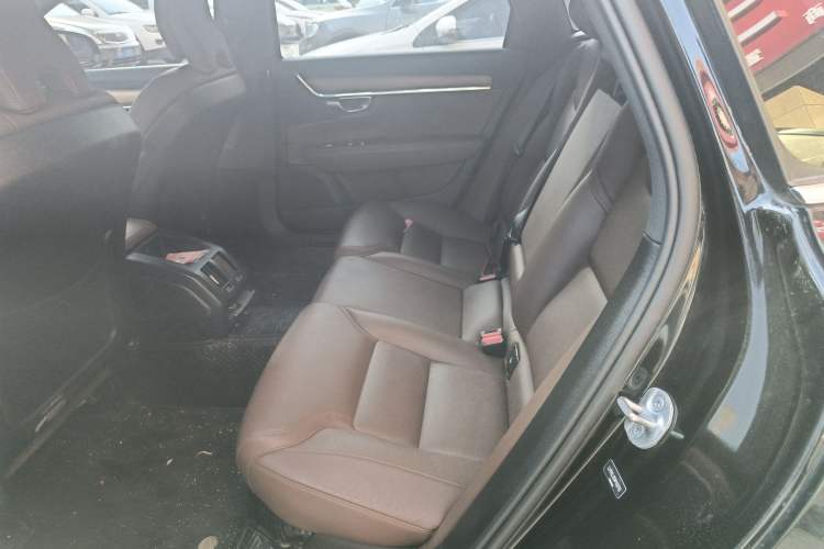 Used Volvo S90 2024 B5 Zhiyi Luxury Edition