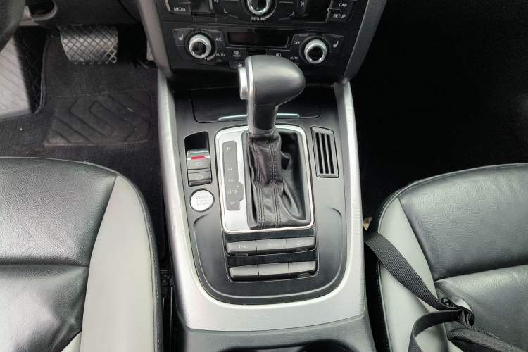 Used Audi Q5 2017 Plus 40 TFSI Technology Model
