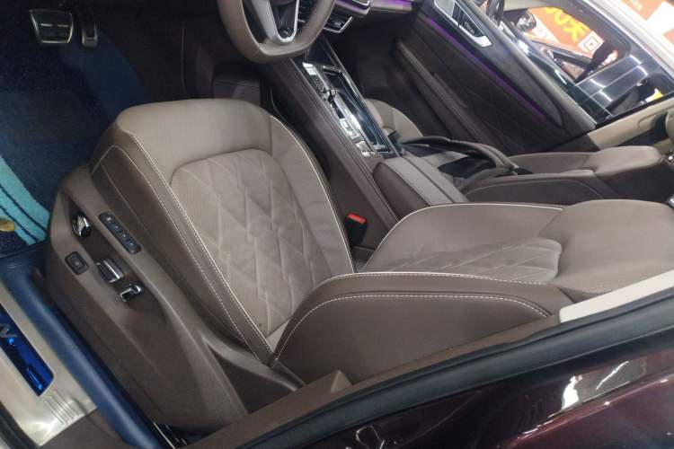 Used Volkswagen Viloran 2023 380TSI Prestige Edition
