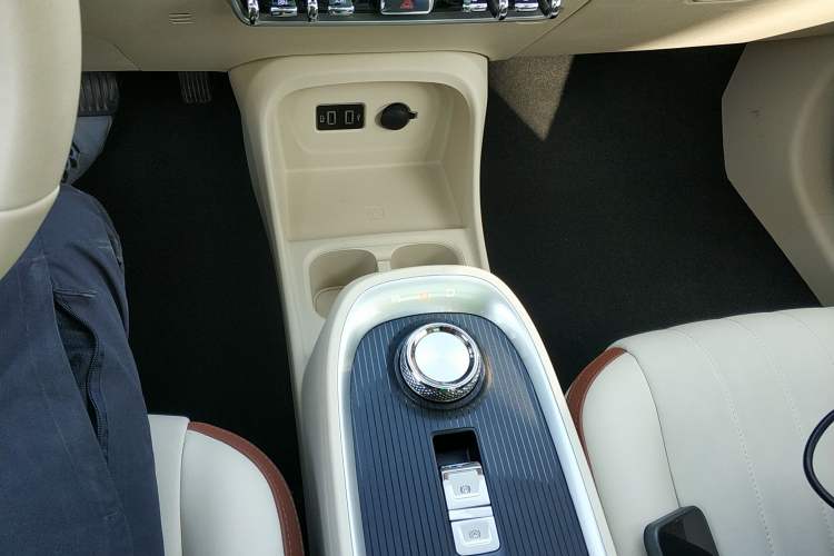 Used ORA Good Cat 2021 400km Standard Range Athena Edition Lithium Iron Phosphate
