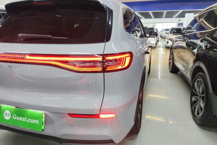 Used  E5 2024 530 km Exploration+ Version
