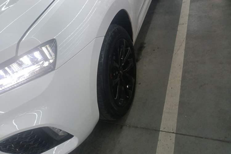 Used Wey VV7 2017 2.0T Ultra-Luxury Version
