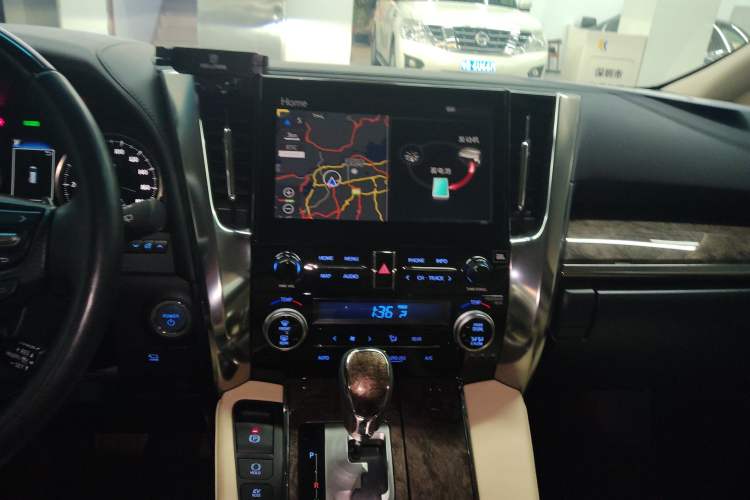 Used Toyota Vellfire 2021 Crown Dual-Engine 2.5L HV Prestige Edition
