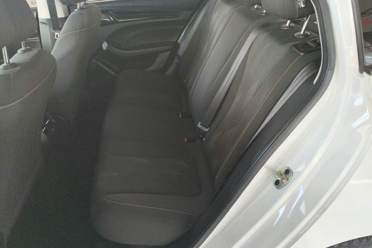 Used Roewe i5 2021 1.5L CVT Platinum Edition