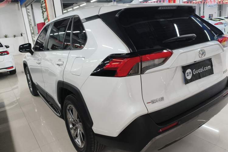 Used Toyota RAV4 2022 2.0L CVT Two-Wheel Drive Fashion Edition
