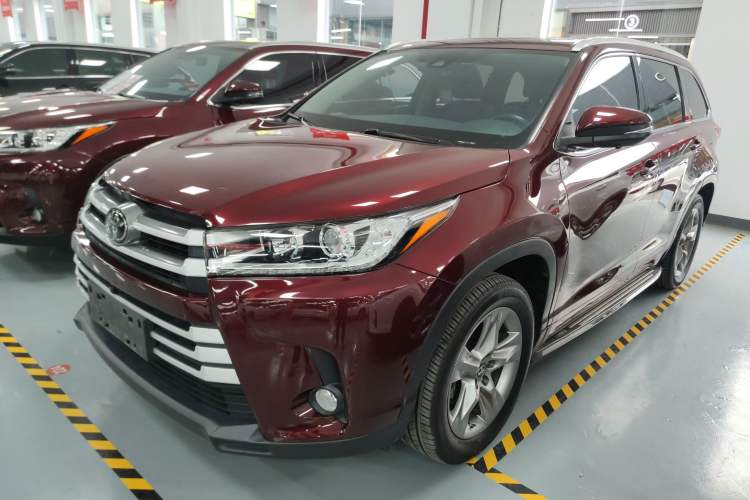 Used Toyota Highlander 2018 2.0T Four-Wheel Drive Luxury Version 7 Seats China VI Standard