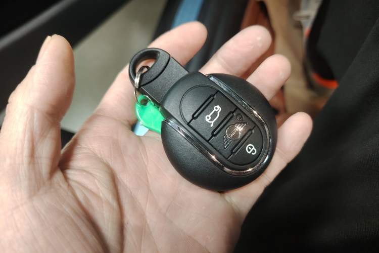 Used  MINI 2023 2.0T COOPER S Artist
