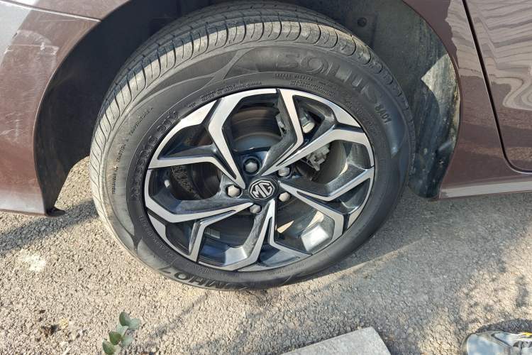 Used MG 5 2022 180 DVVT CVT Youth Luxury Edition
