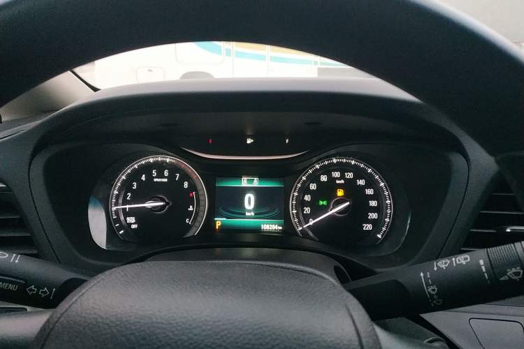 Used Buick GL6 2018 18T 6-Seater Elite Model
