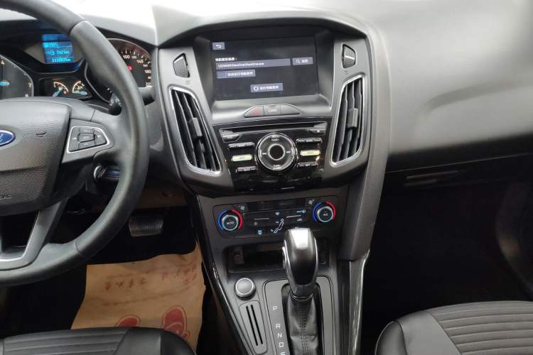 Used Ford Focus 2017 Sedan 1.6L Automatic Fashion Edition Smart Drive Version
