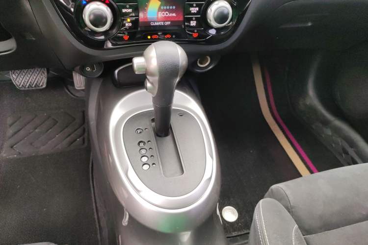 Used Infiniti ESQ 2014 1.6L Spontaneous Edition
