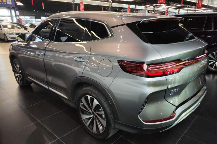 Used BYD Song PLUS New Energy 2024 Honor Edition EV 520km Premium Model
