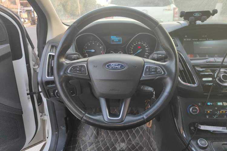 Used Ford Focus 2017 Hatchback 1.6L Automatic Fashion Edition Smart Drive Version