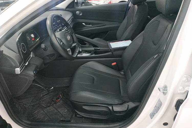 Used Hyundai Elantra 2023 1.5L CVT GLX Elite Edition