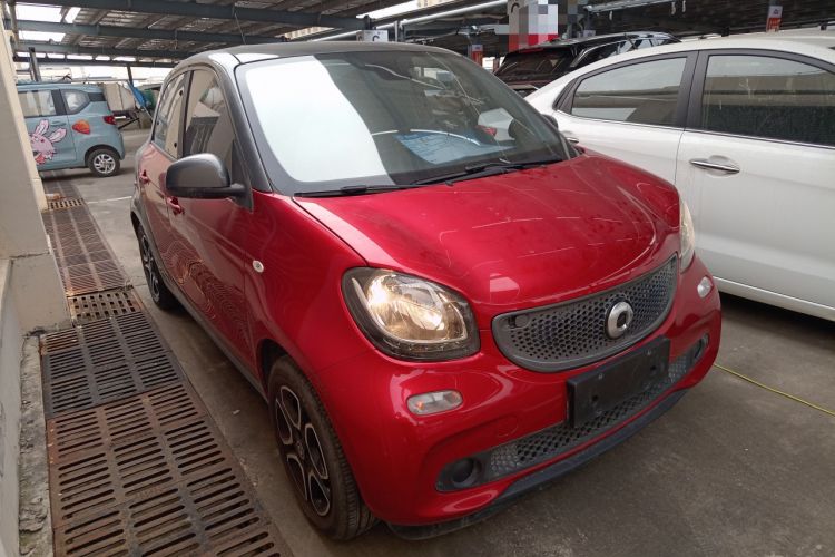 Used  forfour 2016 0.9T 66 kW Pioneer Edition