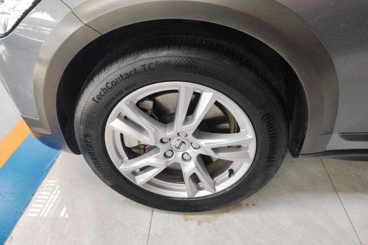 Used Volvo V90 2019 Cross Country T5 AWD Smart Range Version China VI Standard
