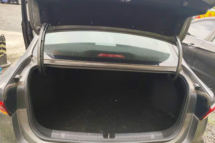 Used Geely Auto Emgrand 2022 4th Generation 1.5L CVT Flagship Model
