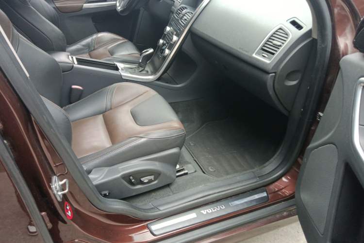 Used Volvo XC60 2015 T5 AWD Zhiyuan Edition
