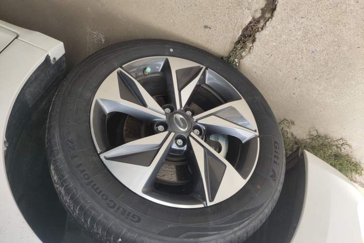 Used GAC Trumpchi M6 2023 PRO 270T DCT Luxury Edition
