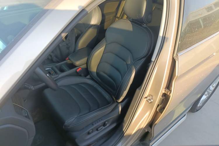 Used Skoda Kodiaq 2021 TSI330 5-Seater Two-Wheel-Drive Luxury Plus Edition
