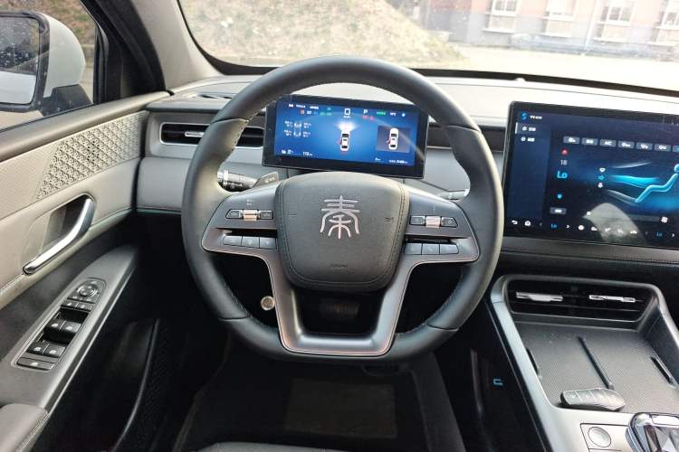 Used BYD Qin PLUS 2025 EV Smart Drive Edition 420KM Leading Model