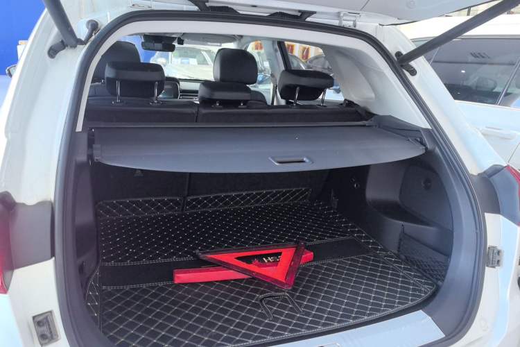 Used Hongqi HS5 2022 Revised Version 2.0T Smart Connect Flagship Edition
