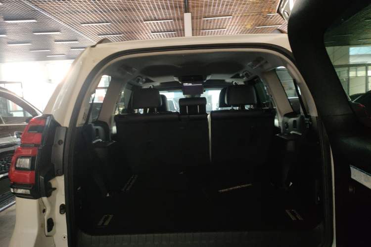 Used Toyota Prado 2018 3.5L Automatic VX NAVI with Rear-Mounted Spare Tire
