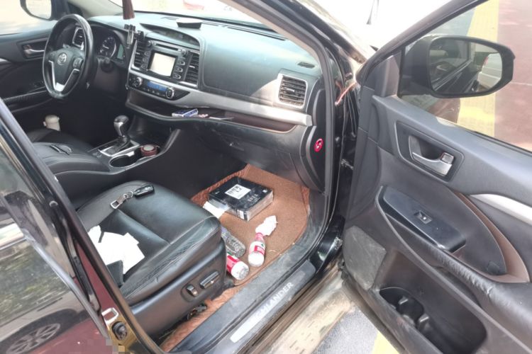 Used Toyota Highlander 2015 2.0T Two-Wheel Drive Luxury Edition 7 Seats
