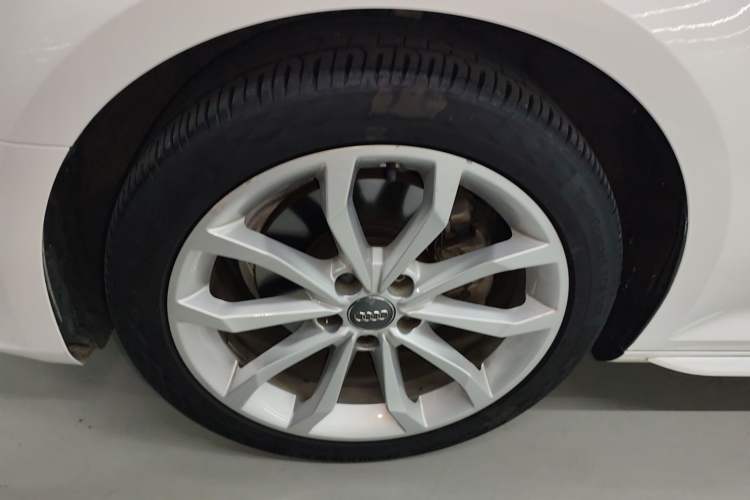 Used Audi A4L 2019 40 TFSI Fashion Version China V
