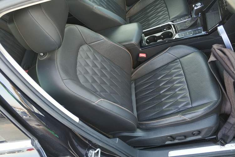 Used Volkswagen Passat 2021 330TSI Luxury Edition
