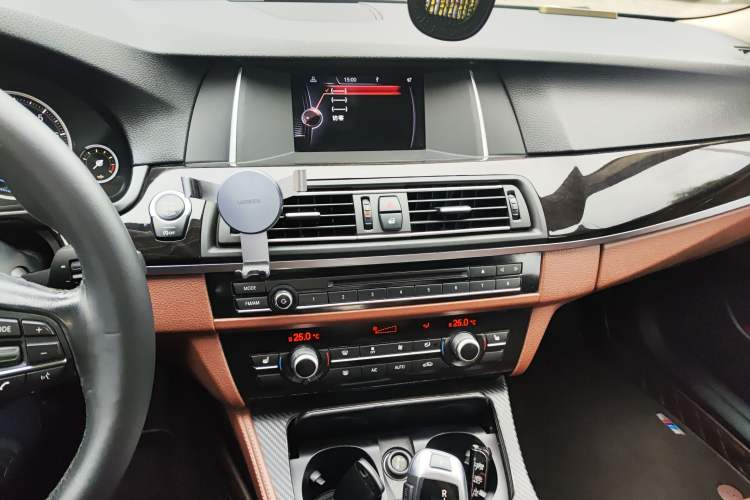 Used BMW 5 Series 2017 525Li Leading Model
