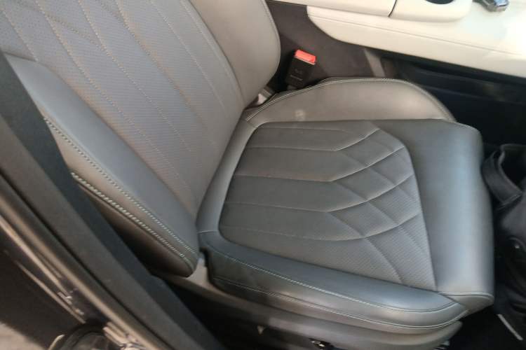 Used Changan UNI-Z New Energy 2024 Blue Whale Smart Electric iDD 125km Excellence Model
