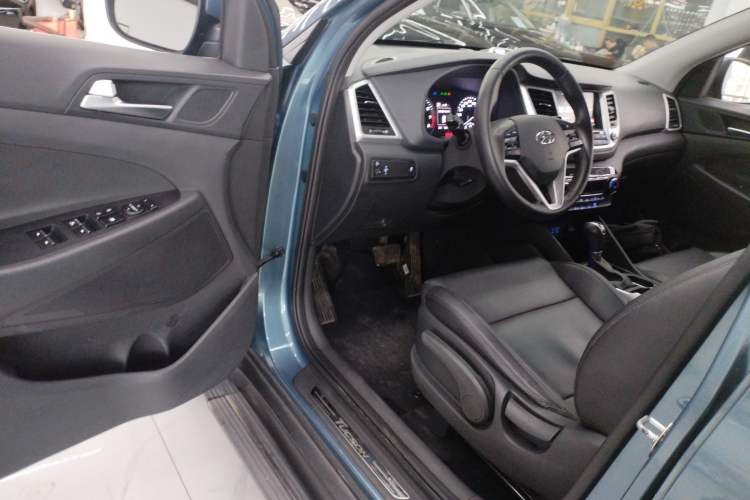 Used Hyundai Tucson 2015 1.6T Dual-Clutch Two-Wheel-Drive Smart Model
