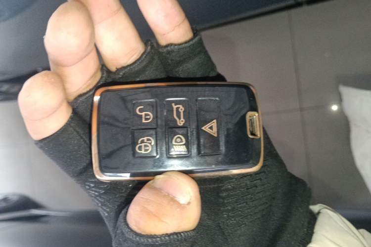 Used Land Rover Range Rover Evoque 2020 249 PS R-DYNAMIC S Sport Edition
