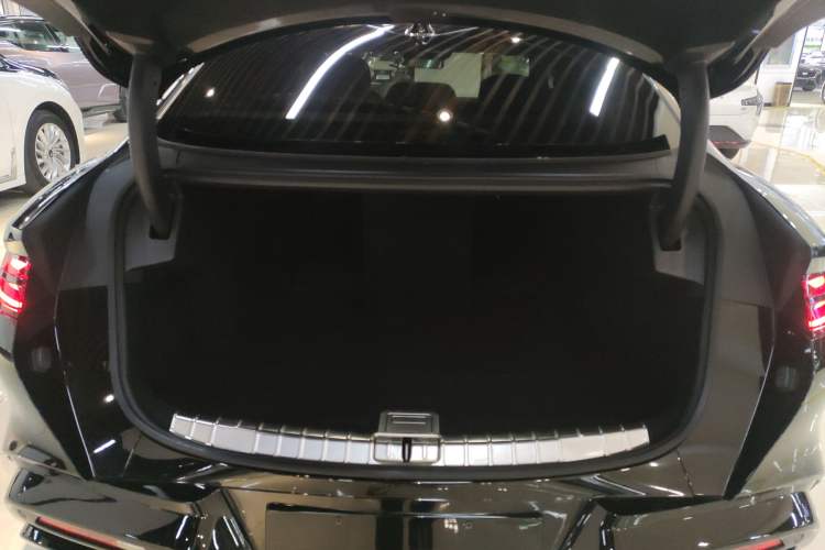 Used Denza Z9 2024 1100 km Four-Wheel Drive Max Version
