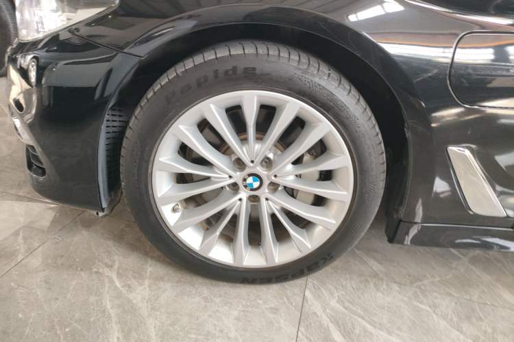 Used BMW 5 Series New Energy 2020 Mileage Upgrade Version 530Le Luxury Package
