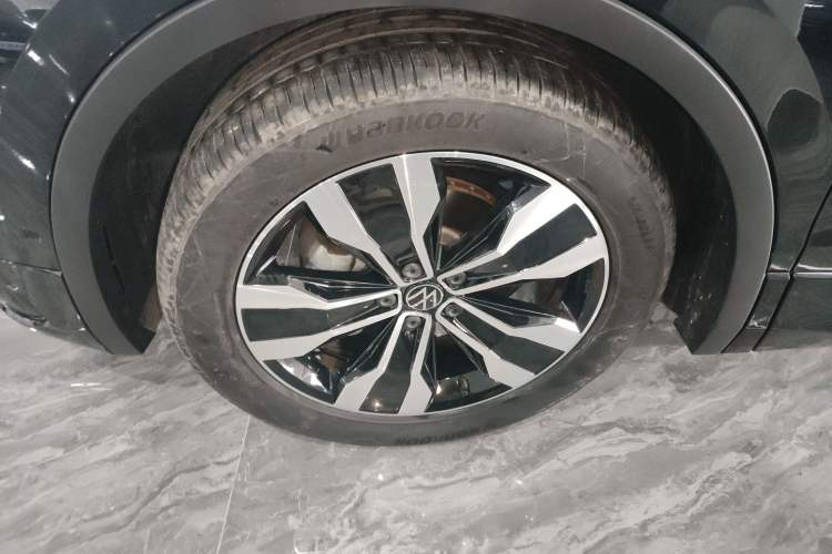 Used Volkswagen Tiguan L 2024 330TSI Automatic Two-Wheel Drive R-Line Enhanced Edition