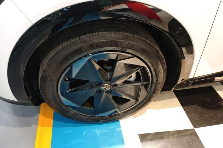 Used Volkswagen ID.UNYX 2024 Pro Long-Range Version
