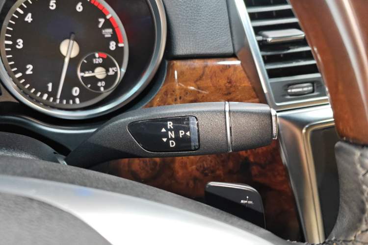 Used Mercedes-Benz M-Class 2012 ML 350 Luxury Edition
