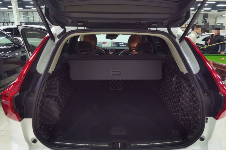 Used Volvo XC60 2019 T5 4x4 Zhiyuan Edition China VI Standard
