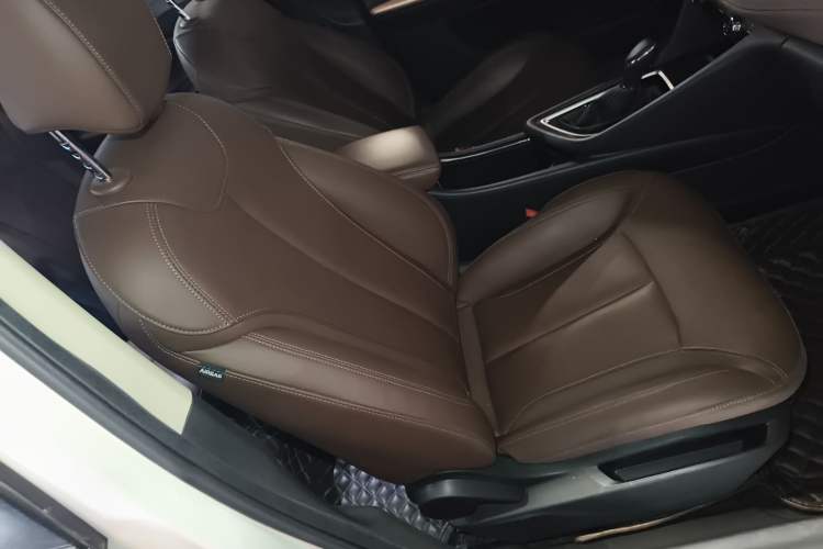 Used Buick GL6 2018 18T 6-Seater Luxury Model
