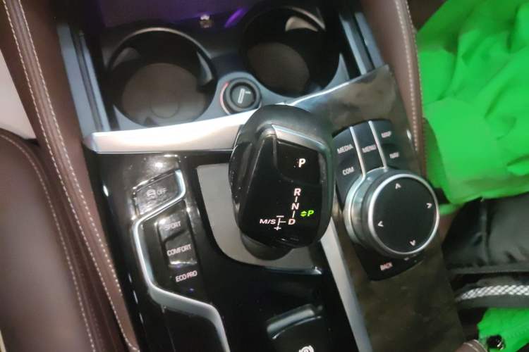 Used BMW 5 Series 2022 Second Facelift 525Li Luxury Package
