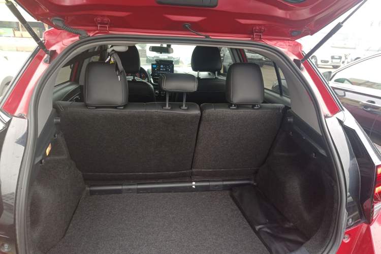 Used Toyota YARiS L 2022 X-Trail 1.5L CVT Leading PLUS Edition