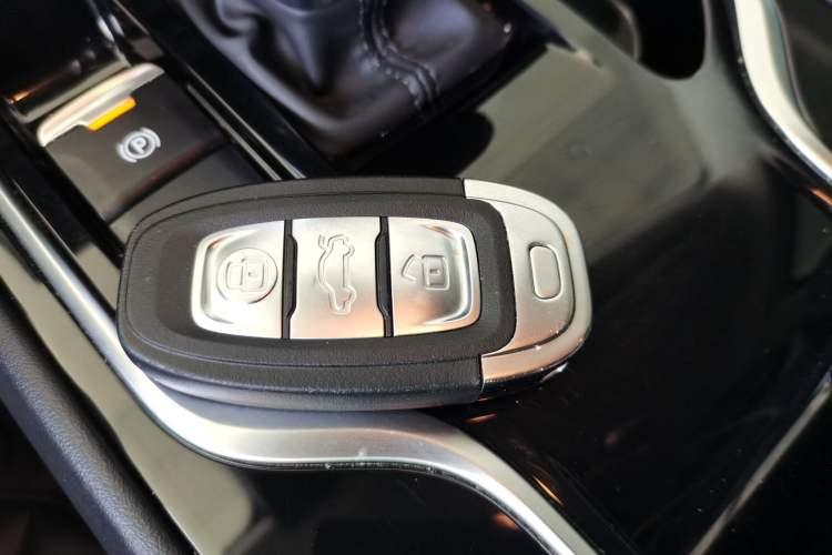 Used Hongqi E-QM5 2023 560km PLUS
