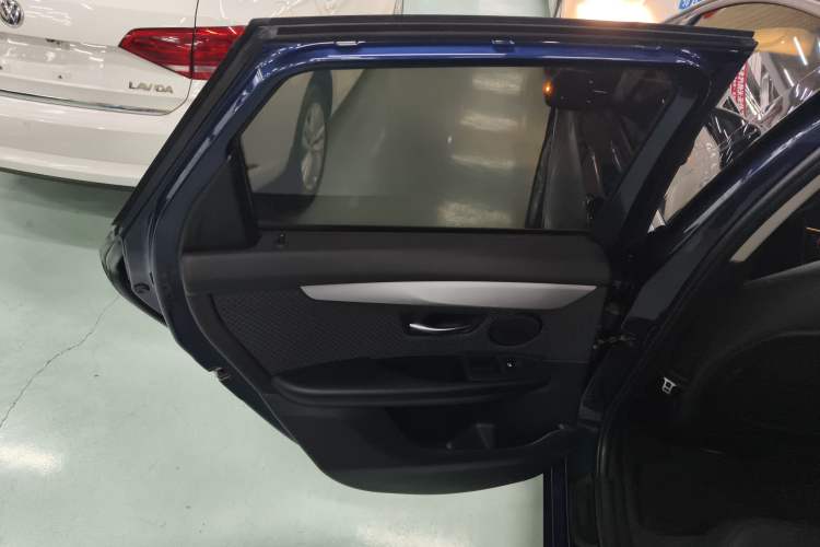 Used BMW 2 Series Active Tourer 2016 218i Fashion Model
